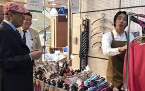 マレーシアのマハティール首相が感動した日本の実演販売【動画あり】