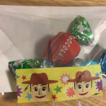 小児科の受付でもらったお菓子のプレゼントの裏側に書いてあったメッセージに超感動!!