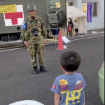自衛隊の入浴支援最終日に男の子の行った行動に心が震える...