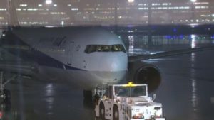 政府がチャーター機で中国から帰国させた日本人の１人当たりが負担額に怒りのコメント殺到！！