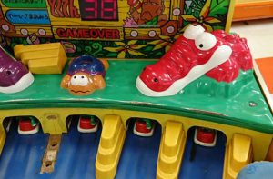 ”ワニワニパニック”に貼られた注意書の内容がセンスがあり心が和む...