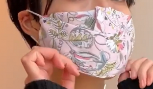 【拡散希望】ハンカチと紙ゴムだけを使って５秒で簡単に作れるマスクの作り方