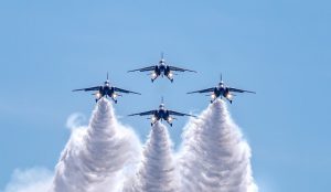 ブルーインパルスを見ていると思い出す”あるイラン人が言ってた一言”に深く考えさせられる...