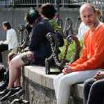 コロナ禍での人々の「密集」の様子は撮影の仕方でこんなに変わる?!