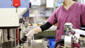 不動産屋で麻酔科で働いていると答えたら「ちょっと眠らせるだけで医者の給料貰えるんですよね？」って言われた話...