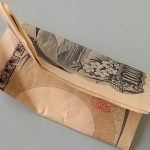 見知らぬおばあちゃんからもらった千円札にまつわるエピソードに感動!!