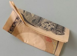 見知らぬおばあちゃんからもらった千円札にまつわるエピソードに感動！！