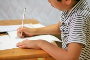 小２で学習する”おつりはいくら？”がわからない子が急増している理由に...