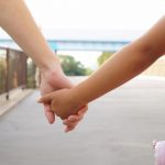 イライラして機嫌が悪くなっていたパパが娘に言われた一言にハッとさせられる...