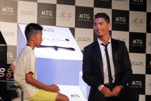 C.ロナウドにぎこちないポルトガル語で質問した日本の少年がその後...