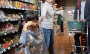 子どもから買って欲しいとおねだりされたとき”絶対に言ってはいけない言葉”とは!!・・・』