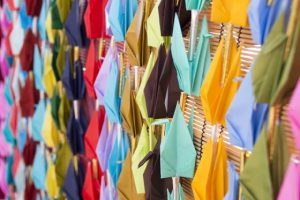 【知っておくべき】小学生に道徳の時間に配布された災害時に被災地に不要な物リストとは！！