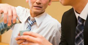 会社で「参加は強制ではありません」と注意書きがあったので一度も出席しなかったら...